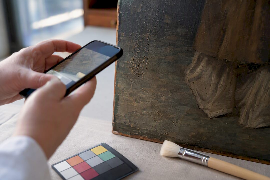Photographing artwork surface condition detail